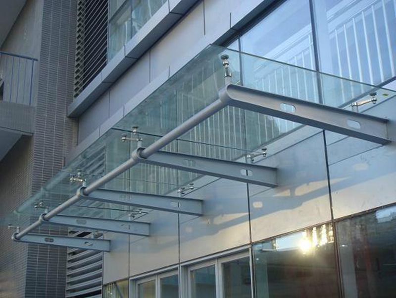 钢结构玻璃雨蓬